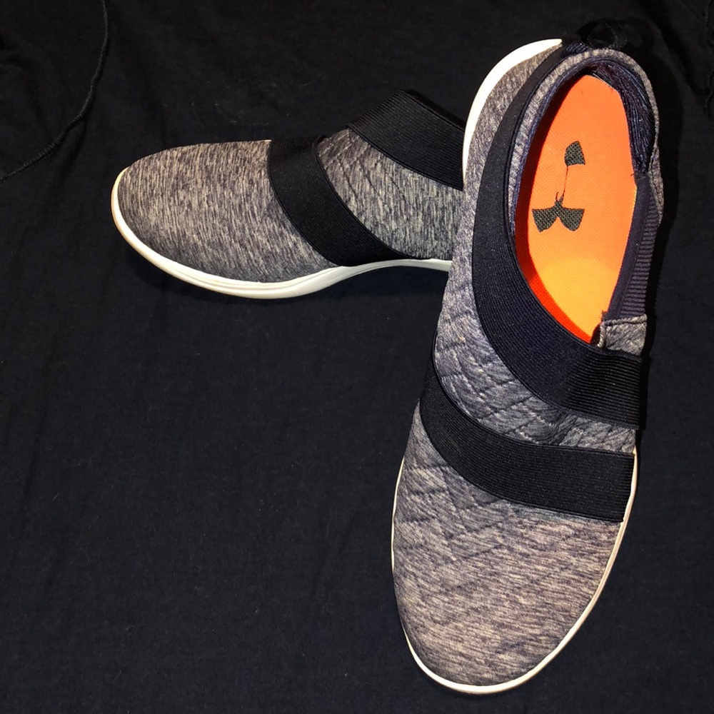 Under Armour Slip on